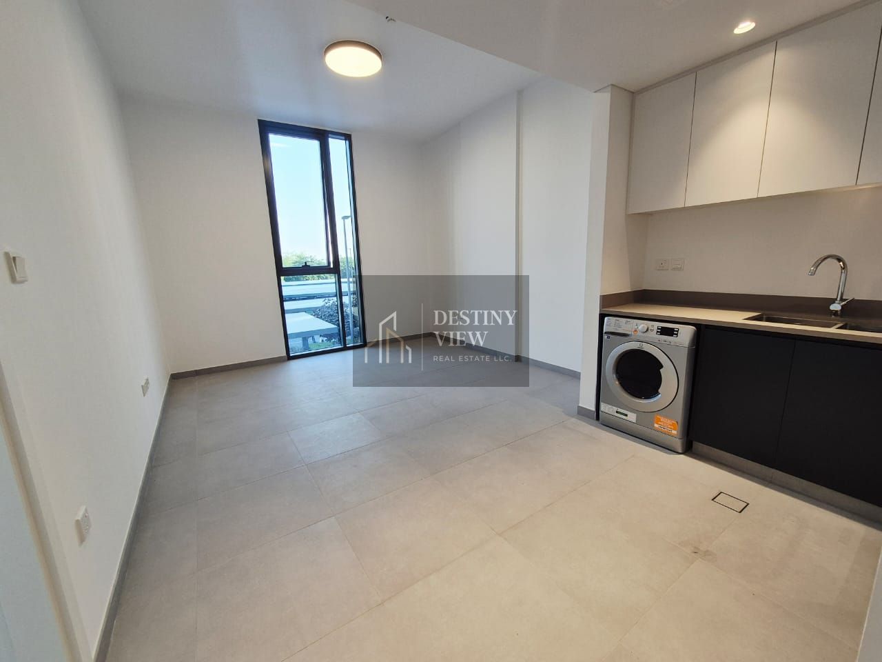 PRIME LOCATION // LAVISH 1-BHK // 2 WASHROOMS