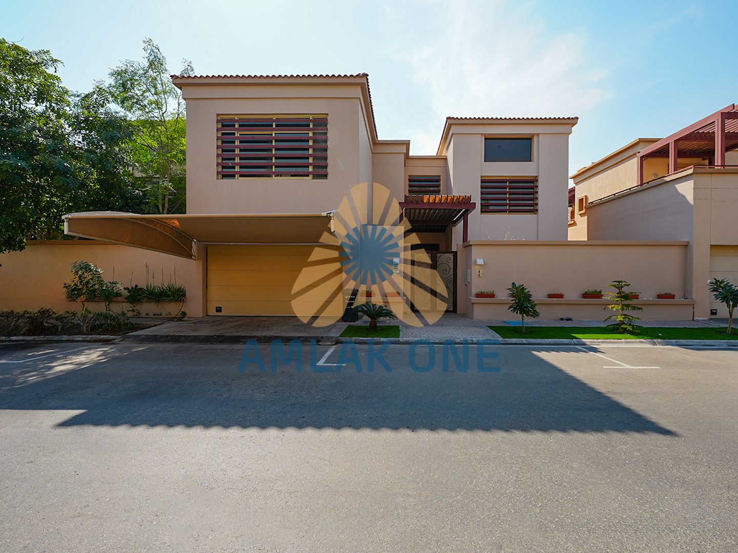 Large Villa| Neat Layout| Prime Community| Buy Now