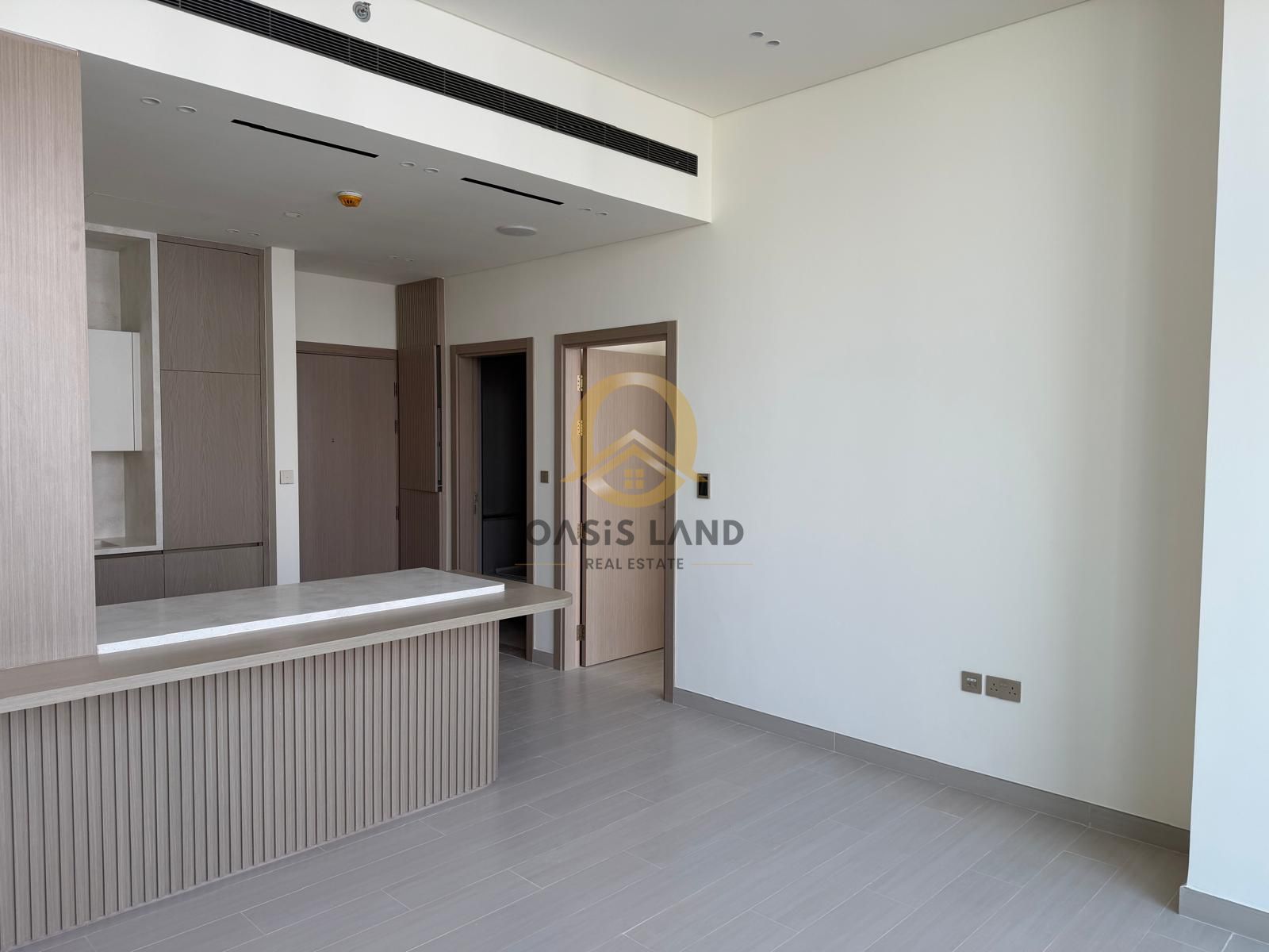 Modern 1BHK for Rent in Binghatti Phantom, Dubai - 4 Chq