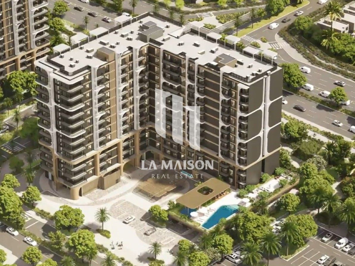 Prime Location | Cozy Studio Layout | Canal View