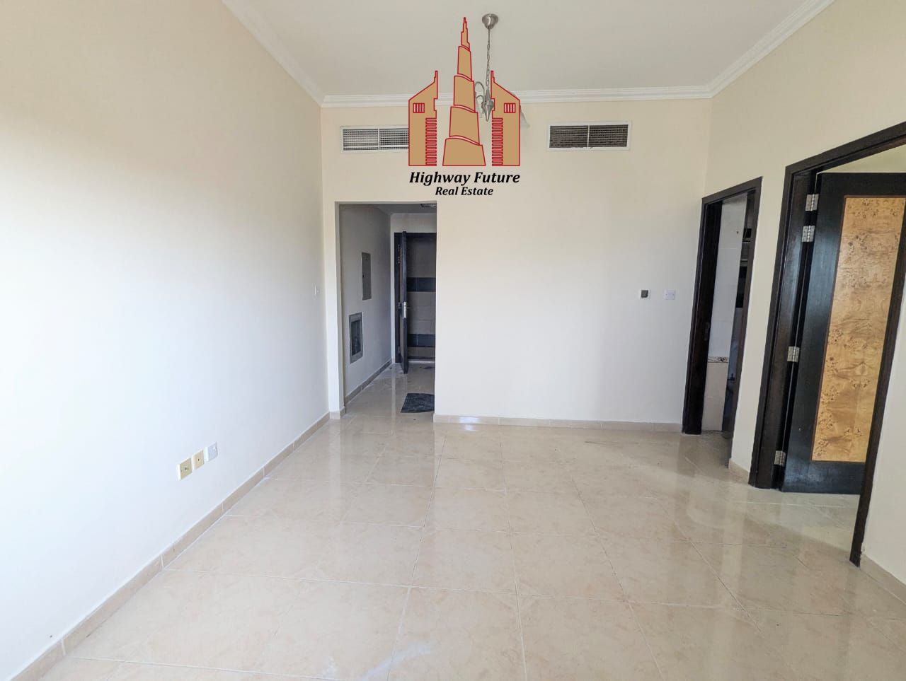 Hot Offer Front of Safari Mall Spacious 1BHK Apartment Only 35k