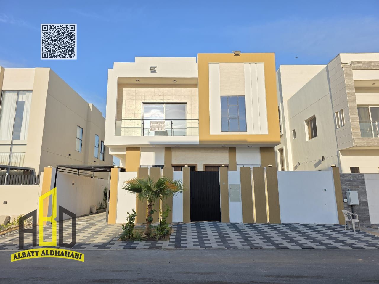 Villa for sale, very prime location, freehold ownership for all nationalities for life.