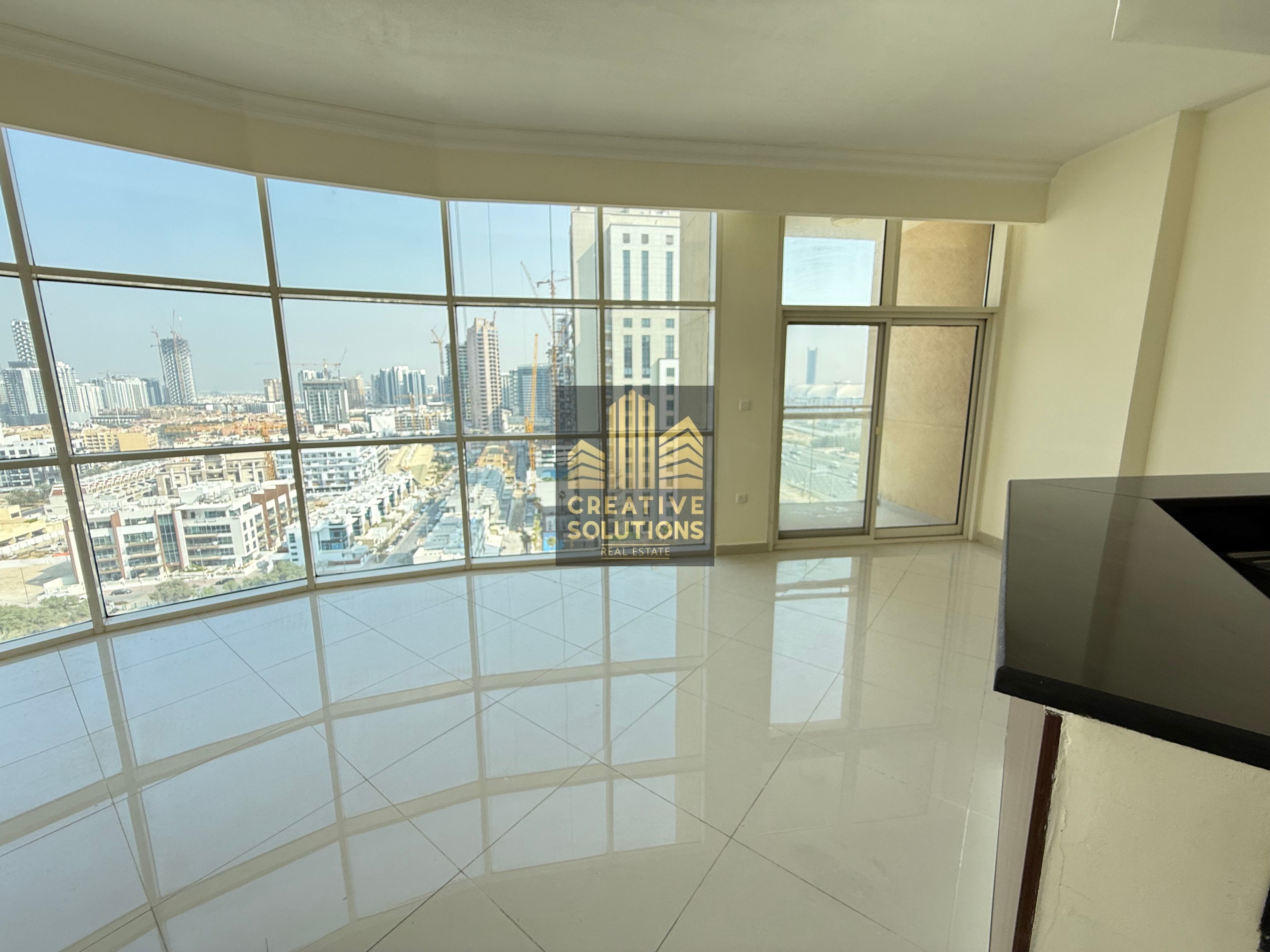 ONE BEDROOM READY TO MOVE GOOD VIEW WITH BALCONY