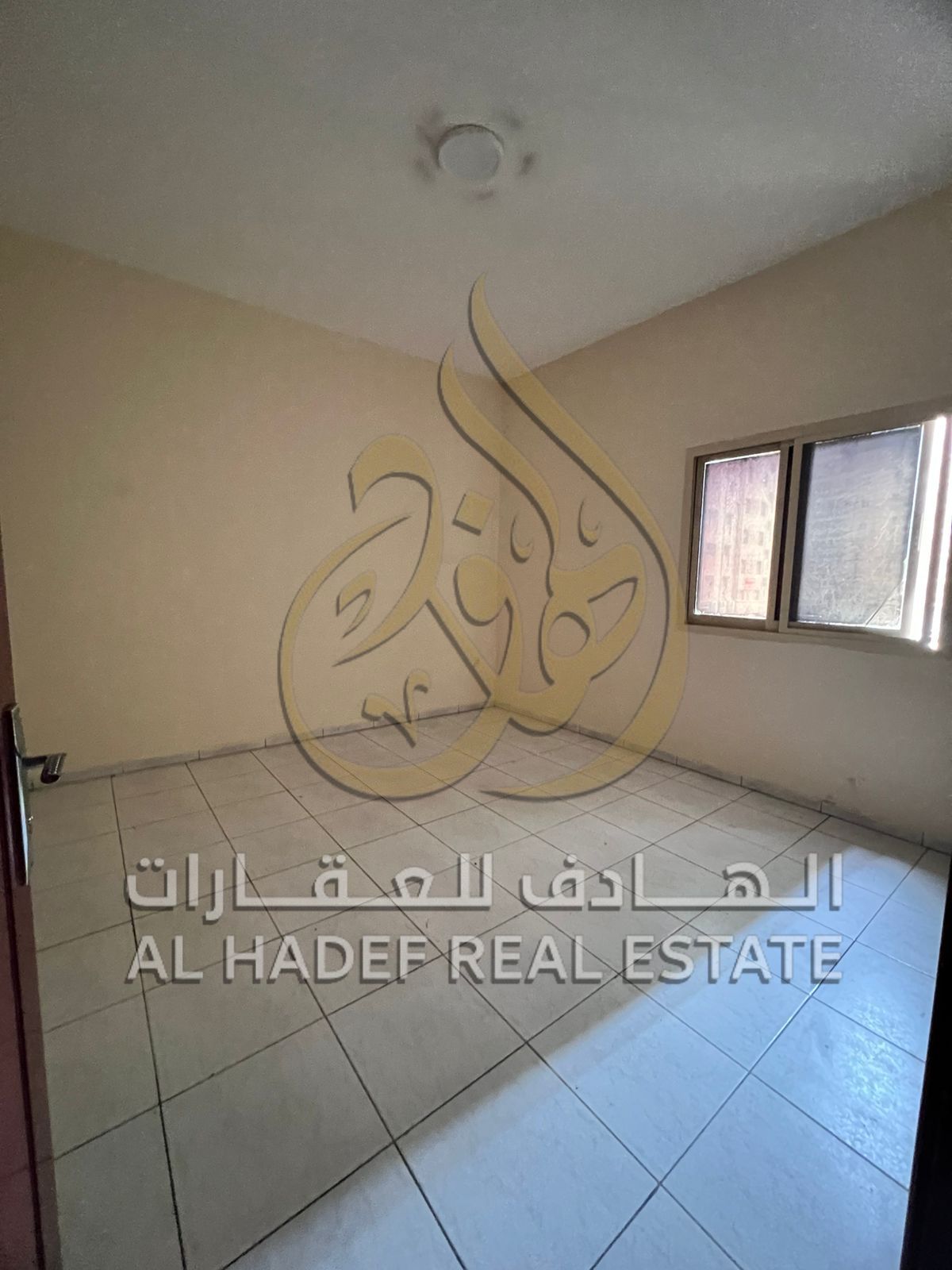 Unbeatable Price: Only 27K! Spacious 1BHK with FREE Maintenance & Easy Parking in Al Naba'a!