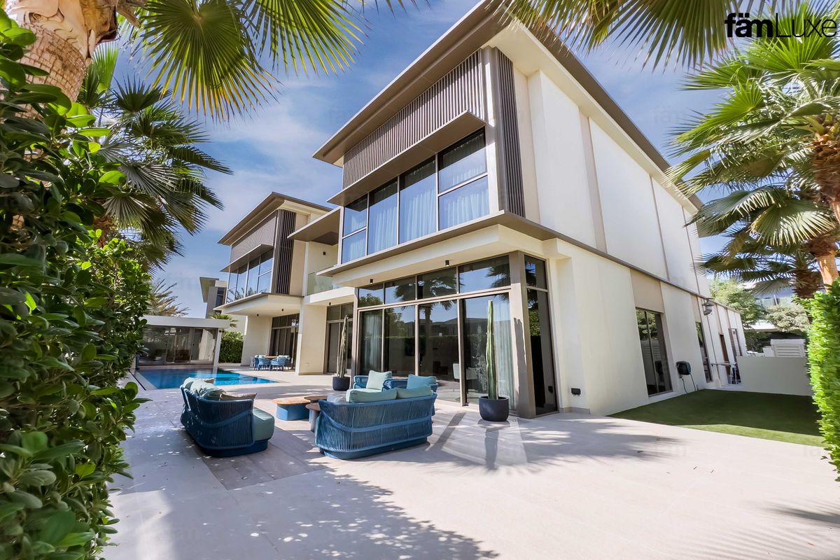 Well Priced | Furnished | Upgraded | On Park |GYM