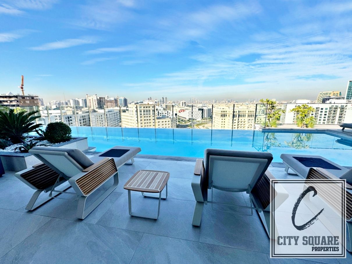 Pool view | Brand new | Kitchen appliances