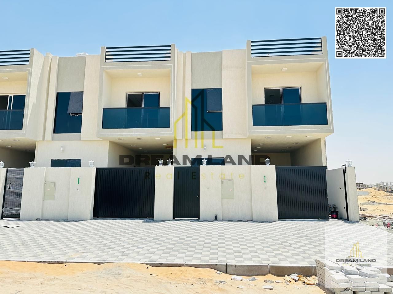 A 3-bedroom villa with a terrace is for sale in Al-Haliyo 2, on a main street close to services, with all registration and ownership fees included – r