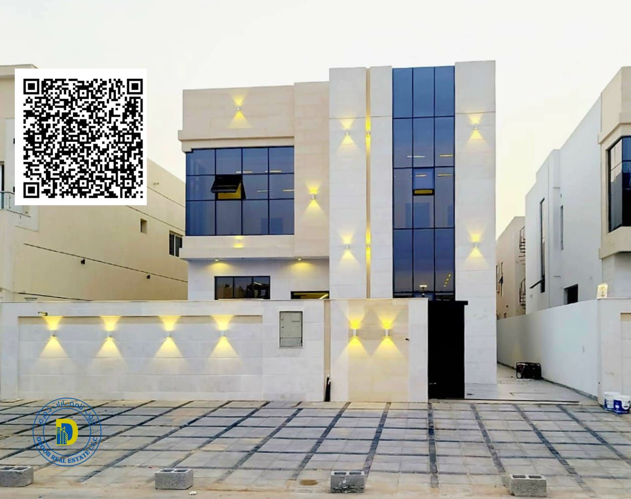For sale: 5-bedroom villa with a large area and swimming pool in Al-Haliyo area. Price includes registration fees.