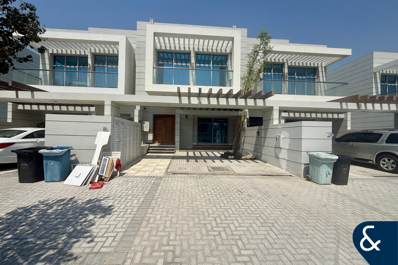 Park Backing | 4-Bedroom Townhouse | Vacant
