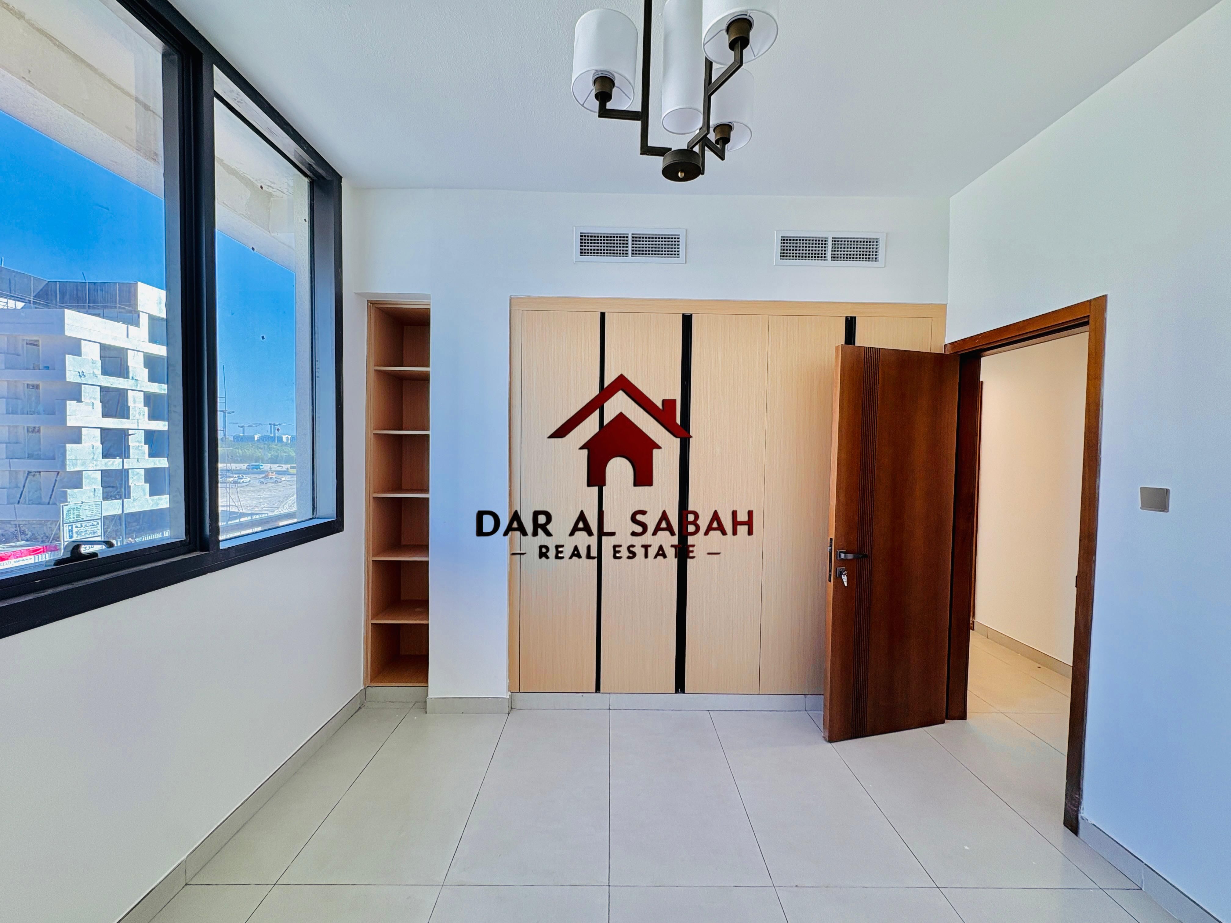 BRAND NEW LUXURY 1BR WITH 2BATHROOM BALCONY WARDROBE