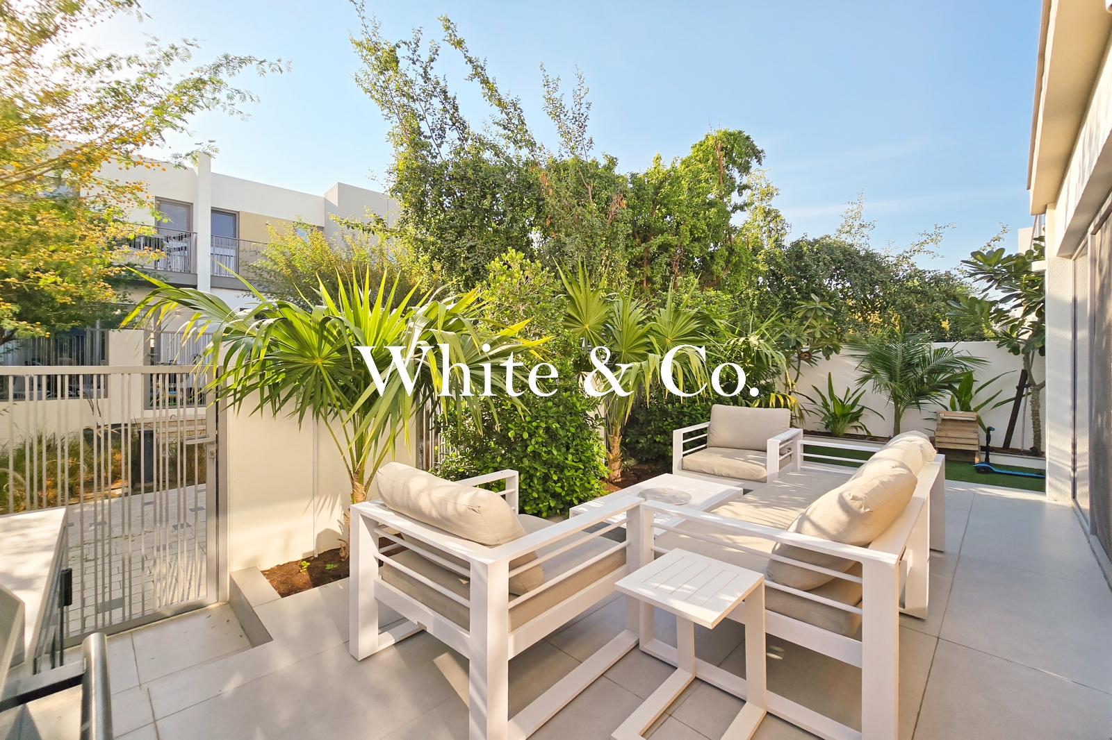 Exclusive | 4 Bedrooms | Sought after Loc