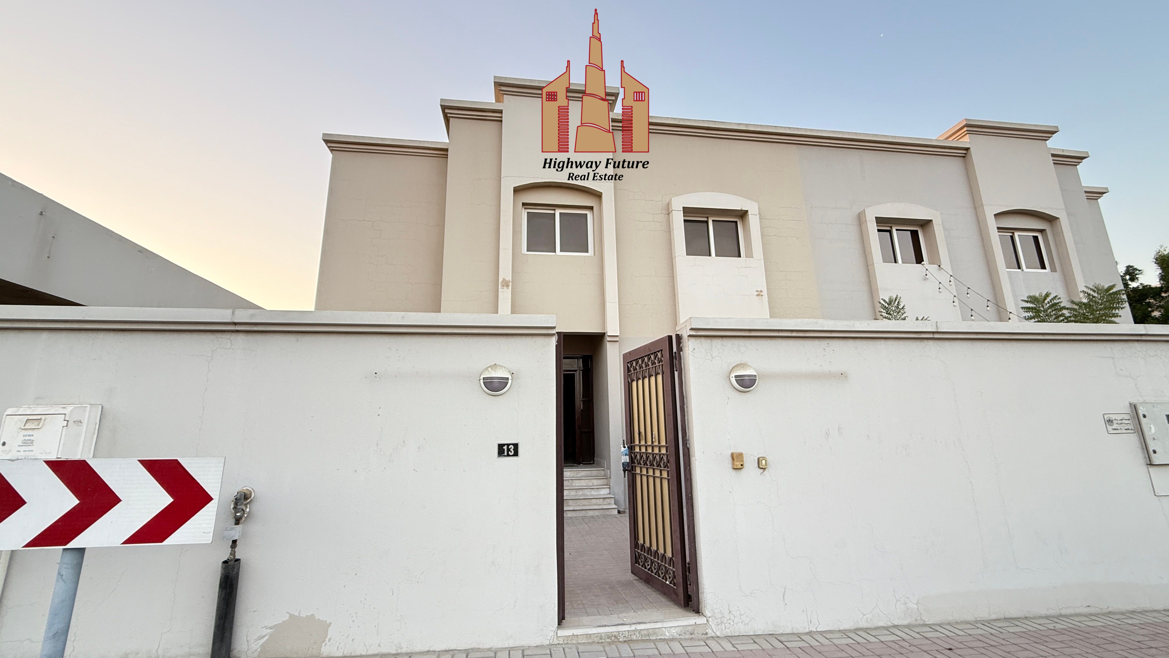 Elegant 4BR Villa With Wardrobes Maidroom Parking in Barashi