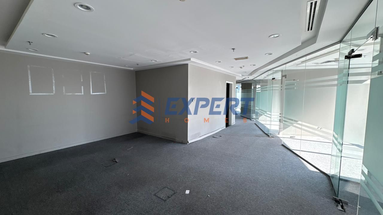 Ready to move-in | Prime Office Space | For Rent