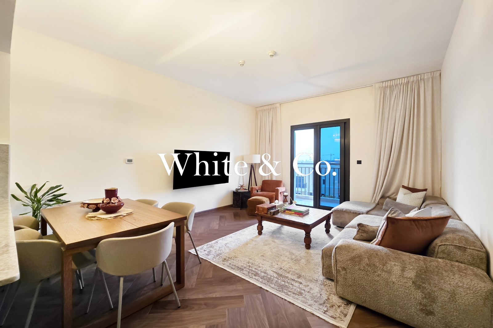 Fully Upgraded | Townhouse View | VOT