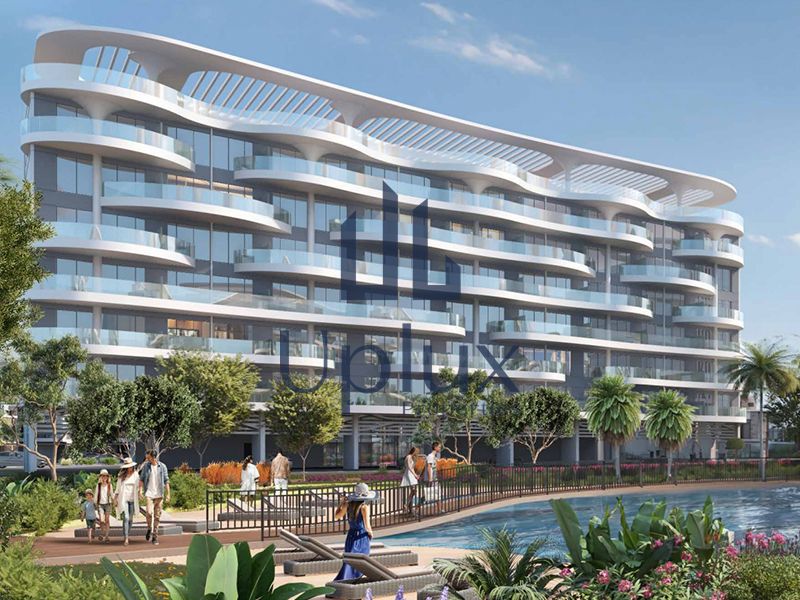Water Facing | Spacious Unit | Luxury Living