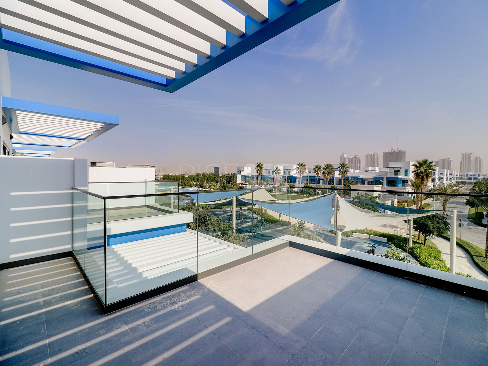 Flexible Cheques | Landscaped garden | Brand New
