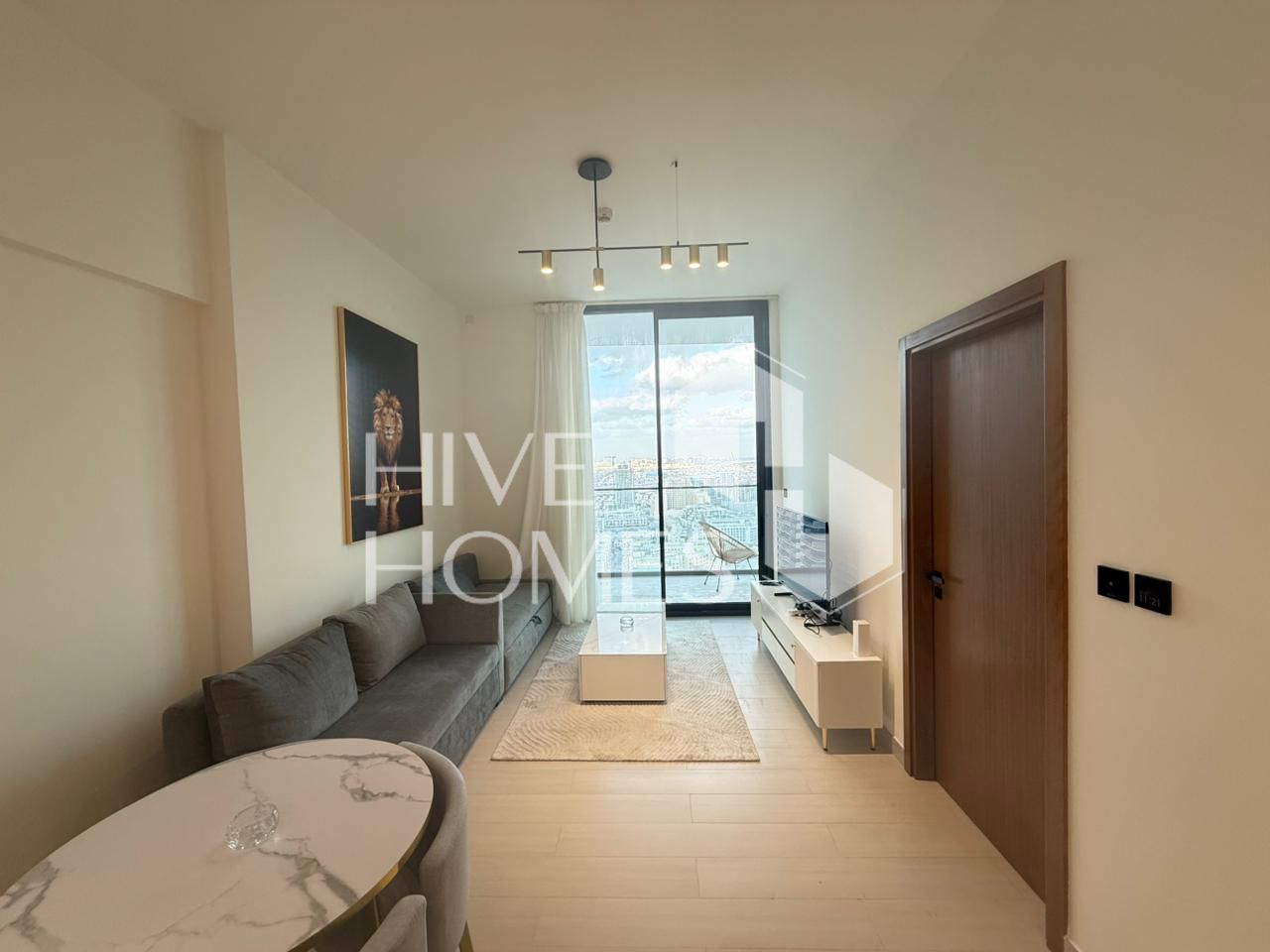 Skyline View | Prime Location | Vacant on Transfer