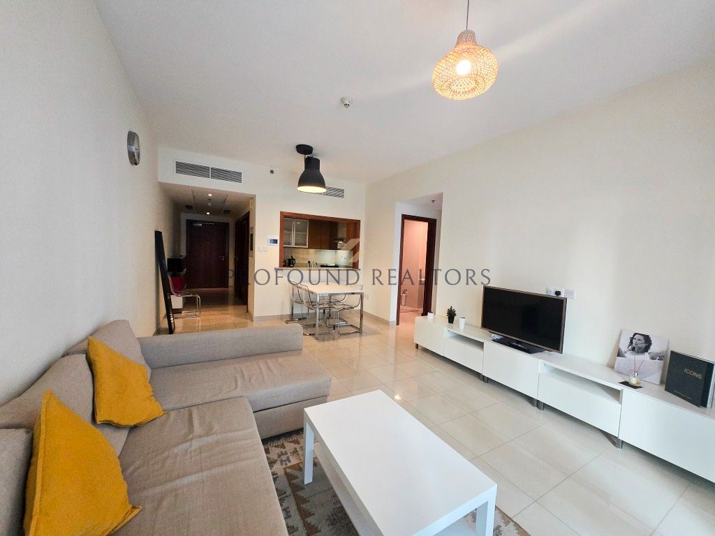 Overlooking Dubai Opera | Furnished | Excellent Condition