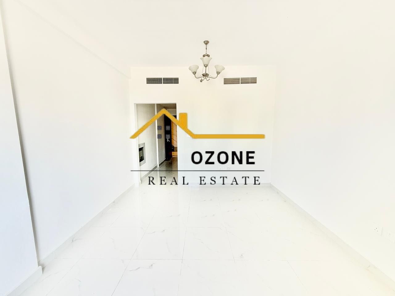 Luxury apartment near Sharjah airport esey access Dubai