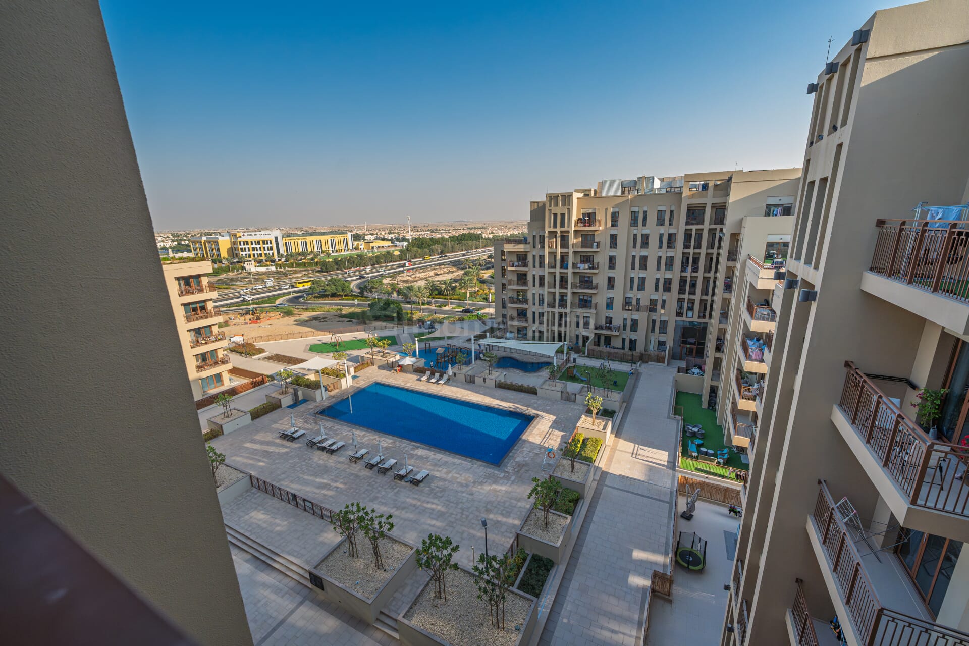 Bright & Modern Apartment | Furnished