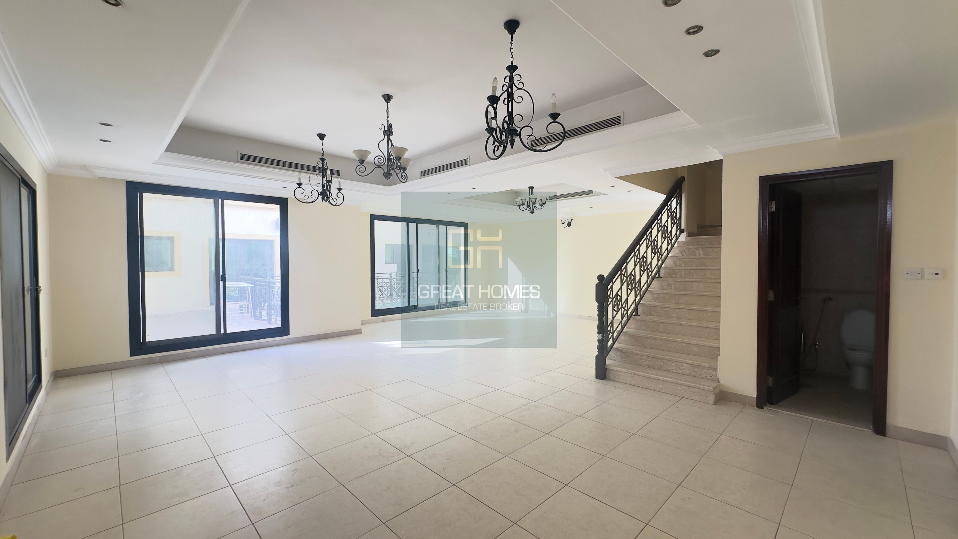 Specious 4 Bedroom Villa for Lease