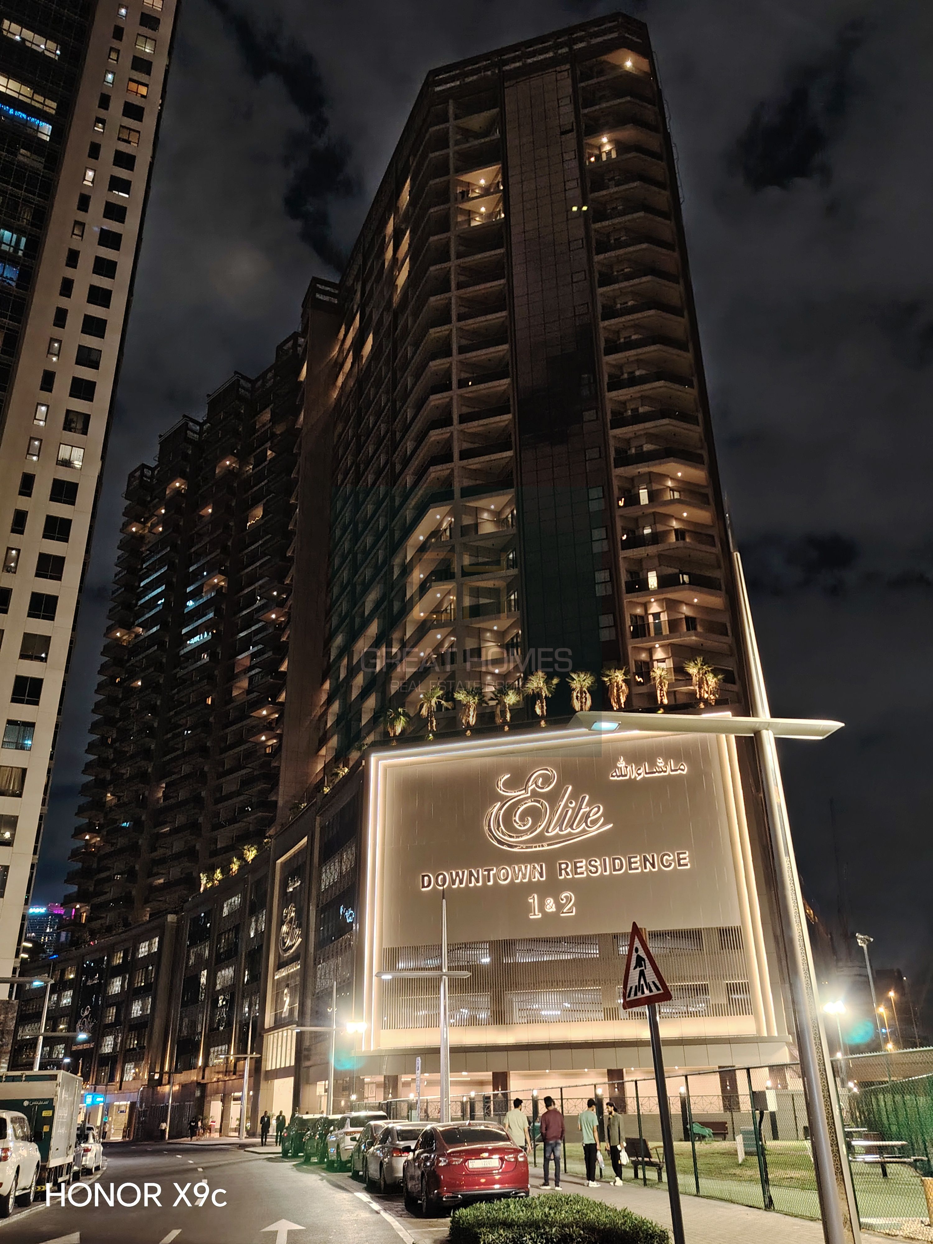 BRAND NEW | CORNER UNIT | IN DOWNTOWN | JUST 2.8M