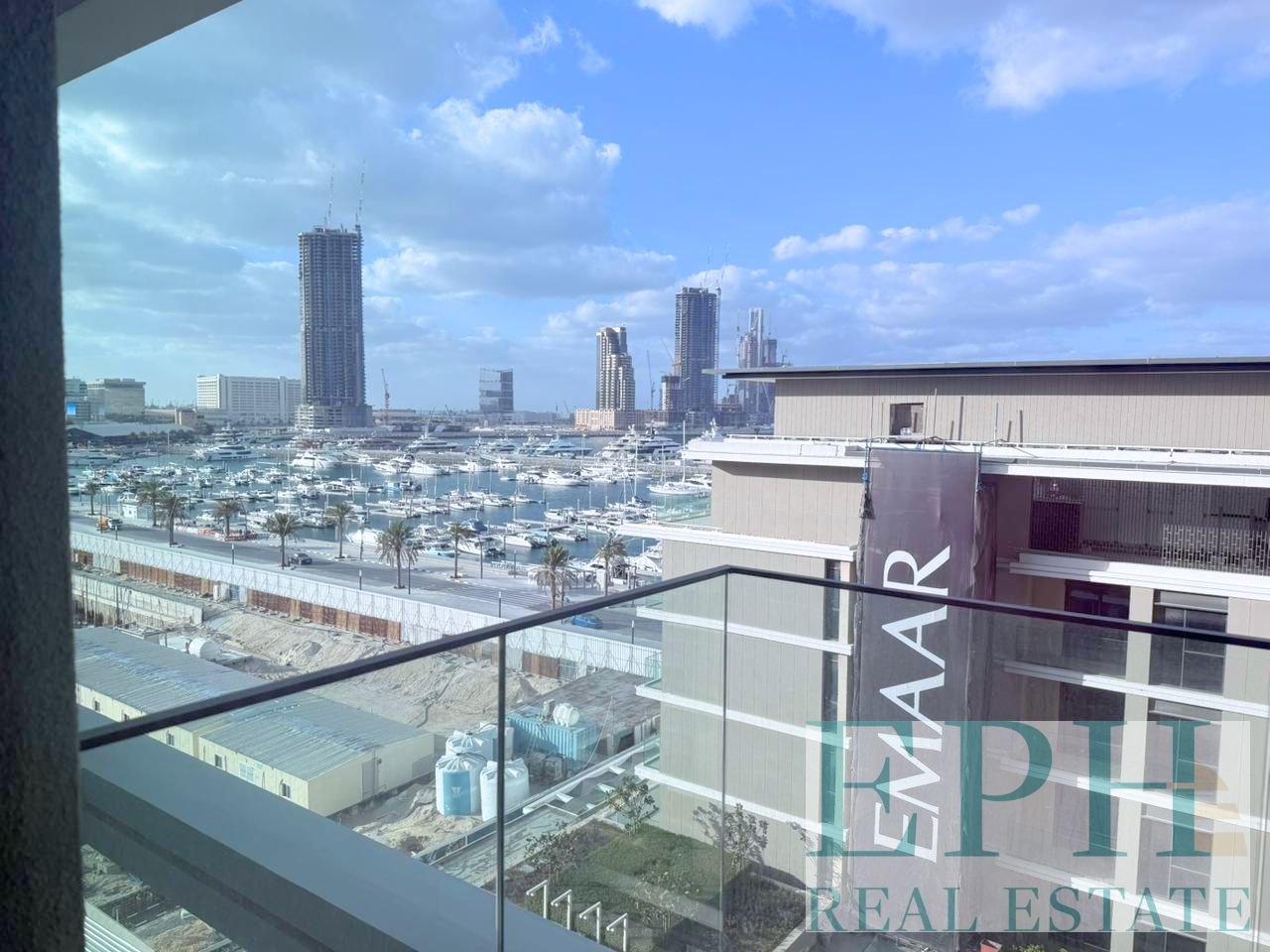 PARTIAL SEA VIEW | MID FLOOR | READY TO MOVE