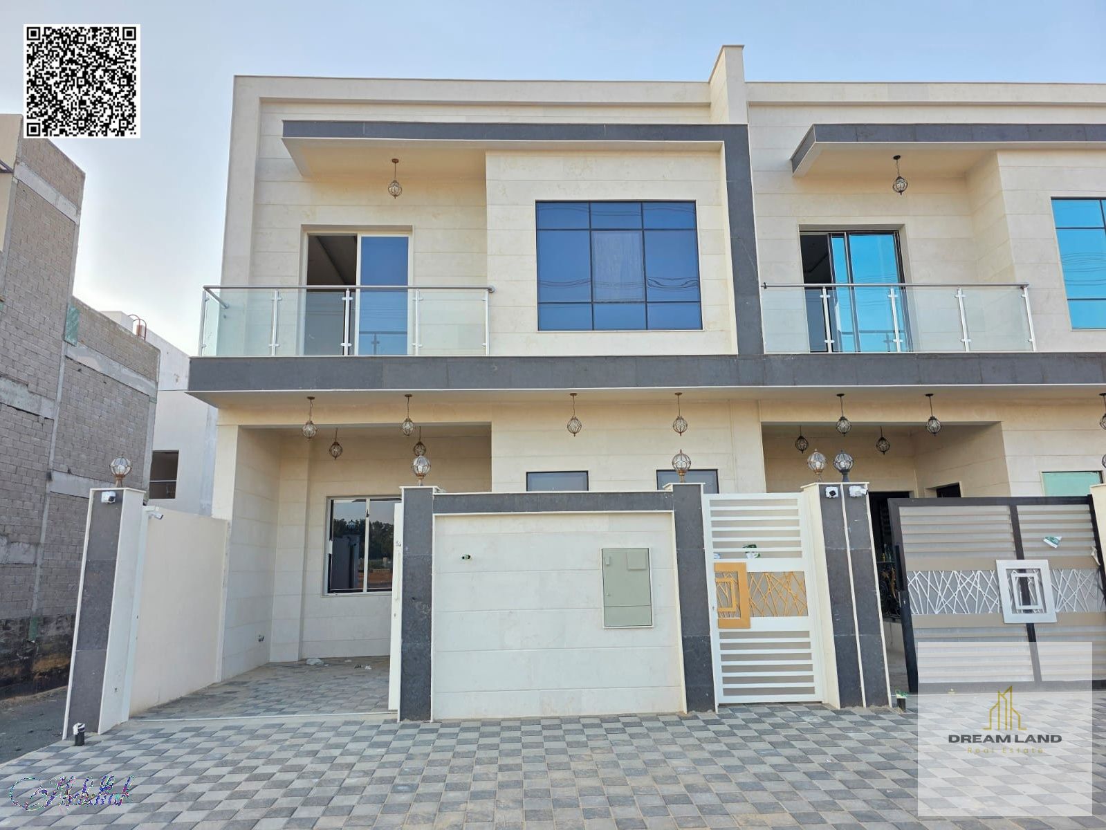 Unbeatable price: Luxurious modern villa, freehold, including registration and ownership fees. Strategic location, ready to move in. Ground floor + tw