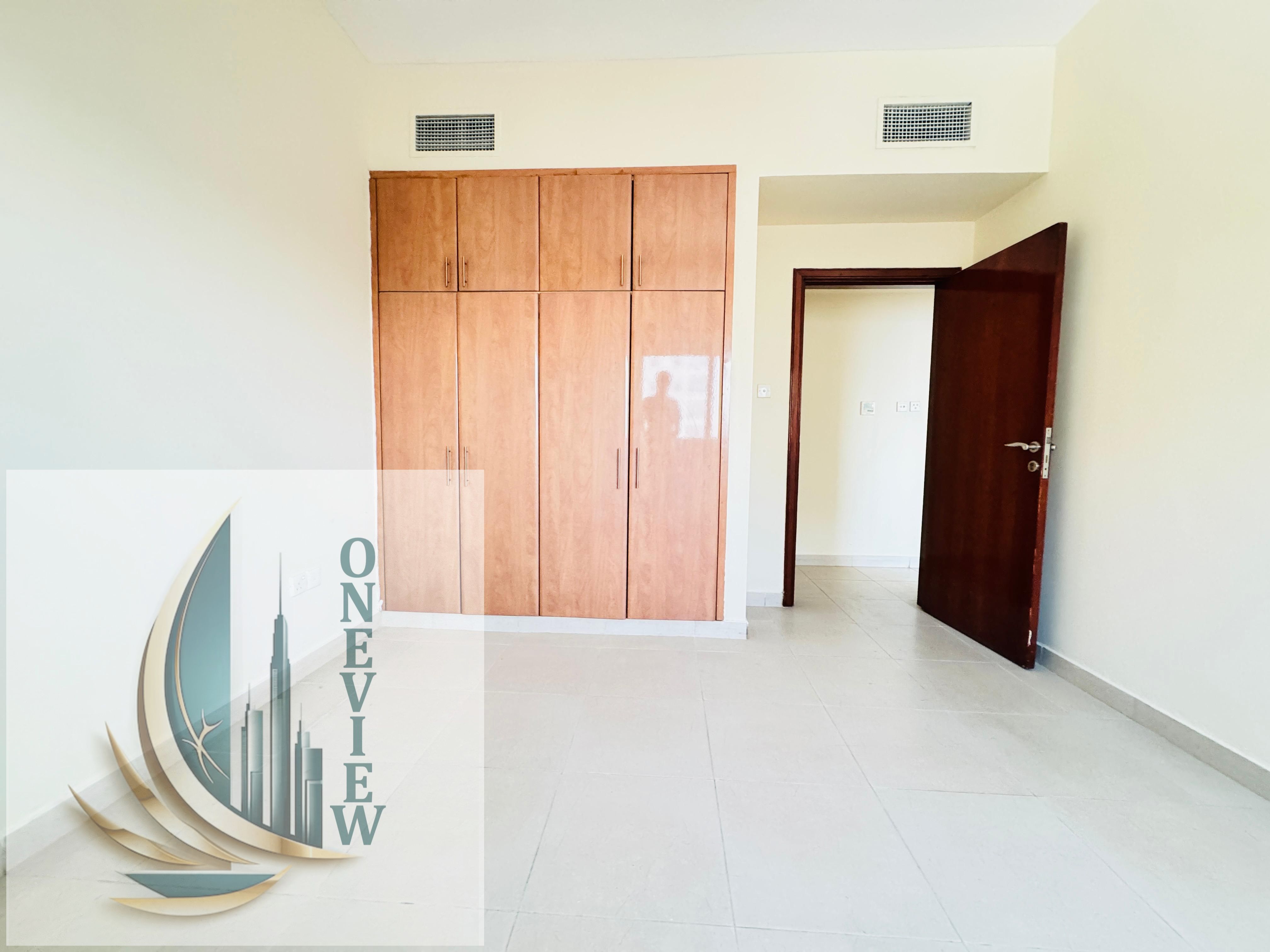 LAWISH OFFER//NICE FAMILY BUILDING//SPAISIUS 2BHK WITH BALCONY ONLY 37,000 ABU SHAGARA//NICE LOCATION