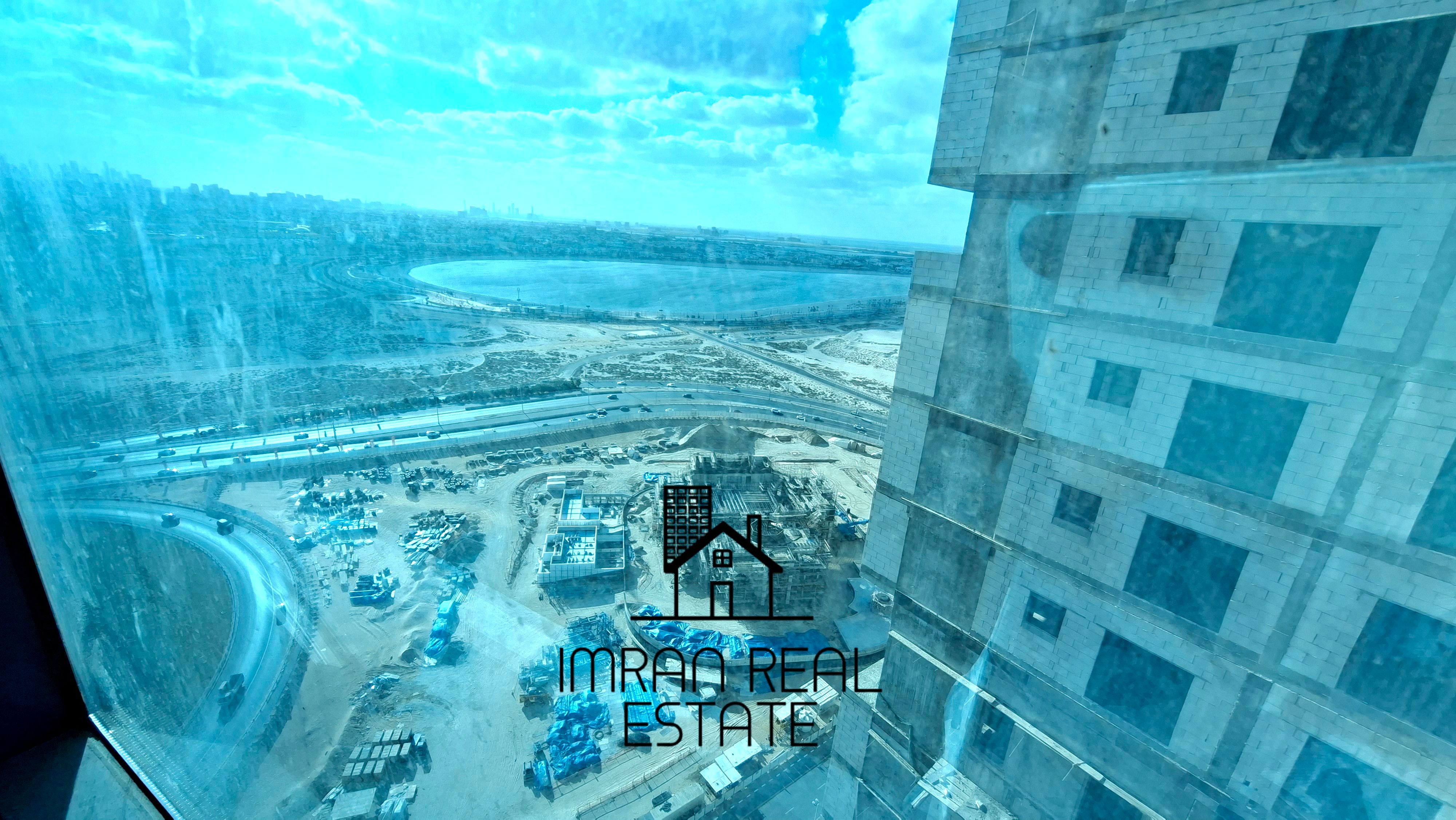 Spacious 2BHK with Free Parking/balcony/sea view and built-in wardrobe