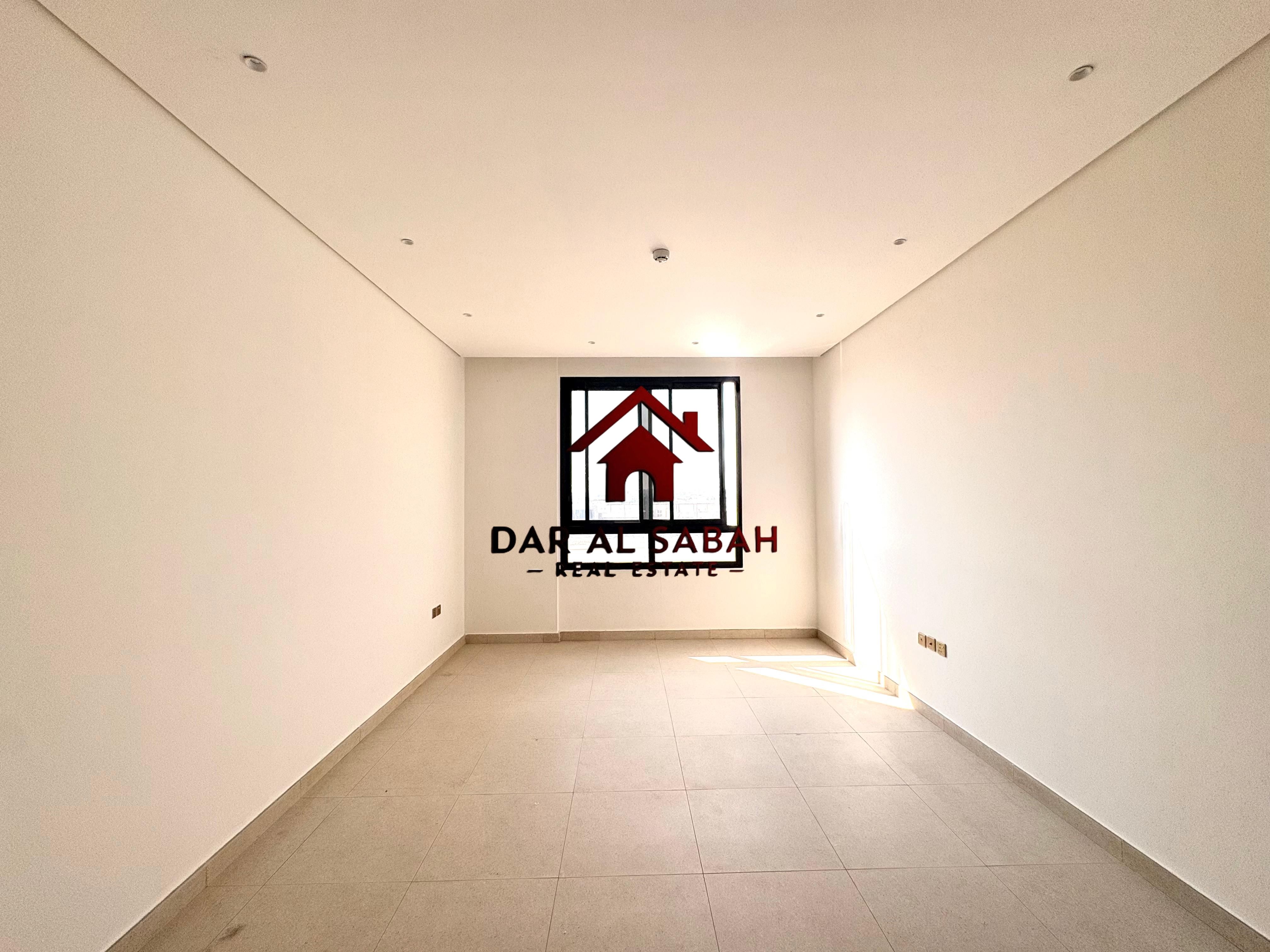 Very Huge Size | Ready To Move | With Wardrobes | 2 Washroom!