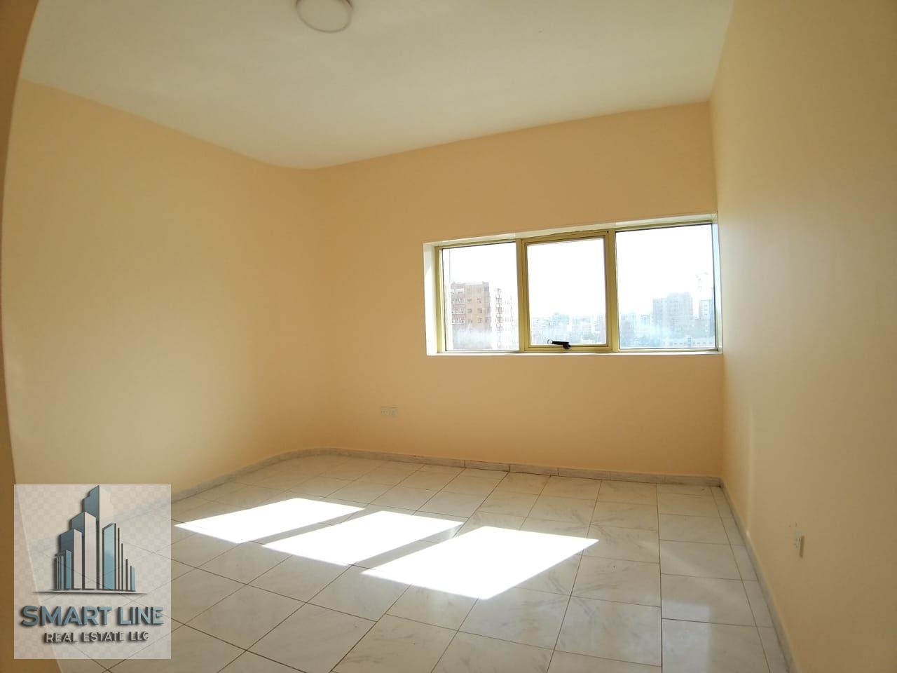 NICE OFFER : VERY HUGE 2 BHK WITH BIG BALCONY AND WARDROBE NICE OPEN VIEW