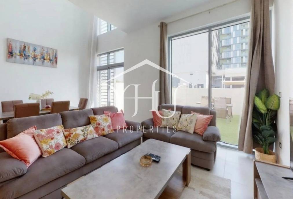 Modern Townhouse | Spacious Layout | Family Living