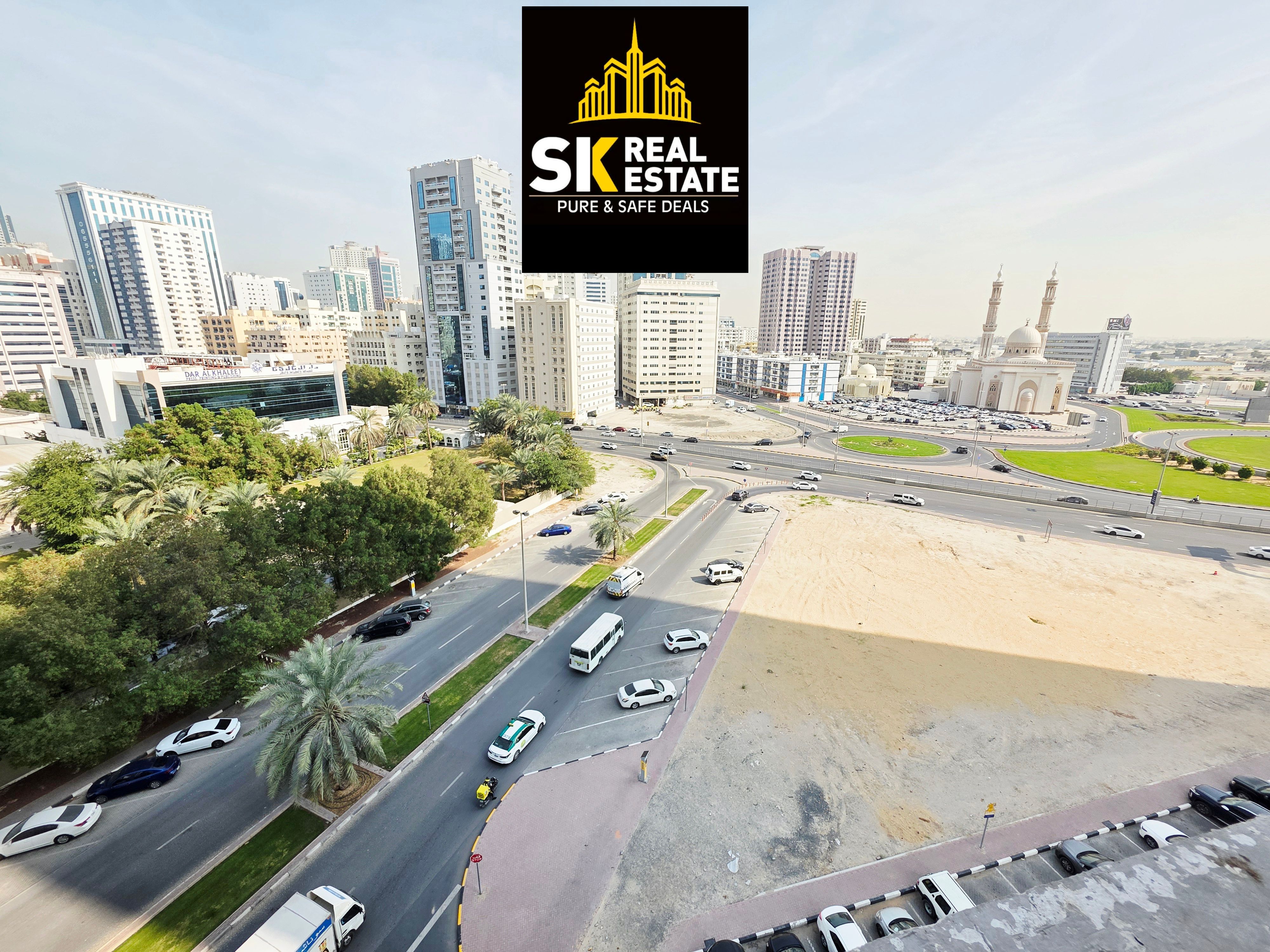 LUXRIOUS 2BHK / BOTH MASTERS ROOMS/ PARKING FREE / FREE ONE MONTH