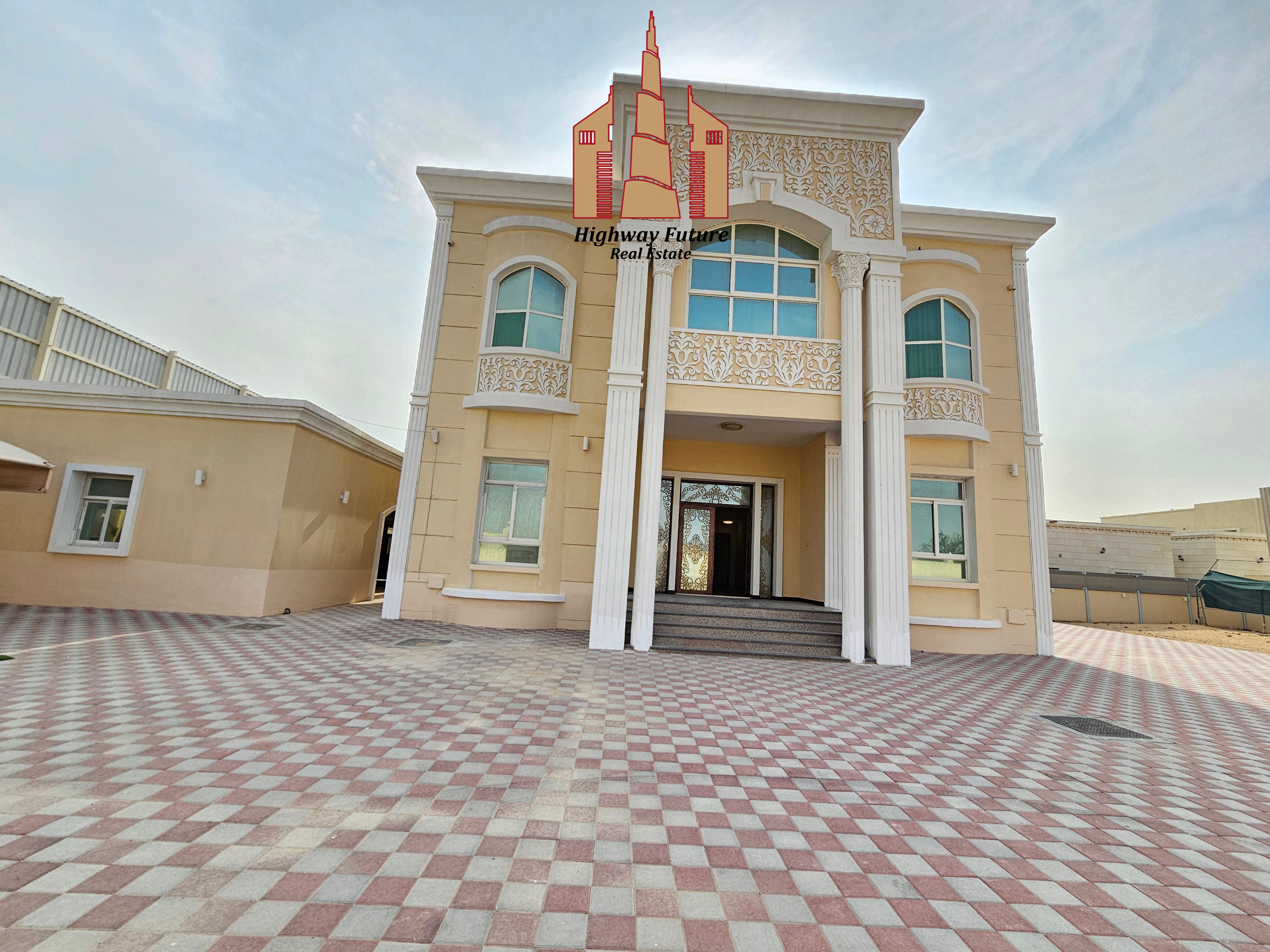 5 Bedroom very big size all master room Maids room wardrobe 2 hall Majlis Big parking big yard
