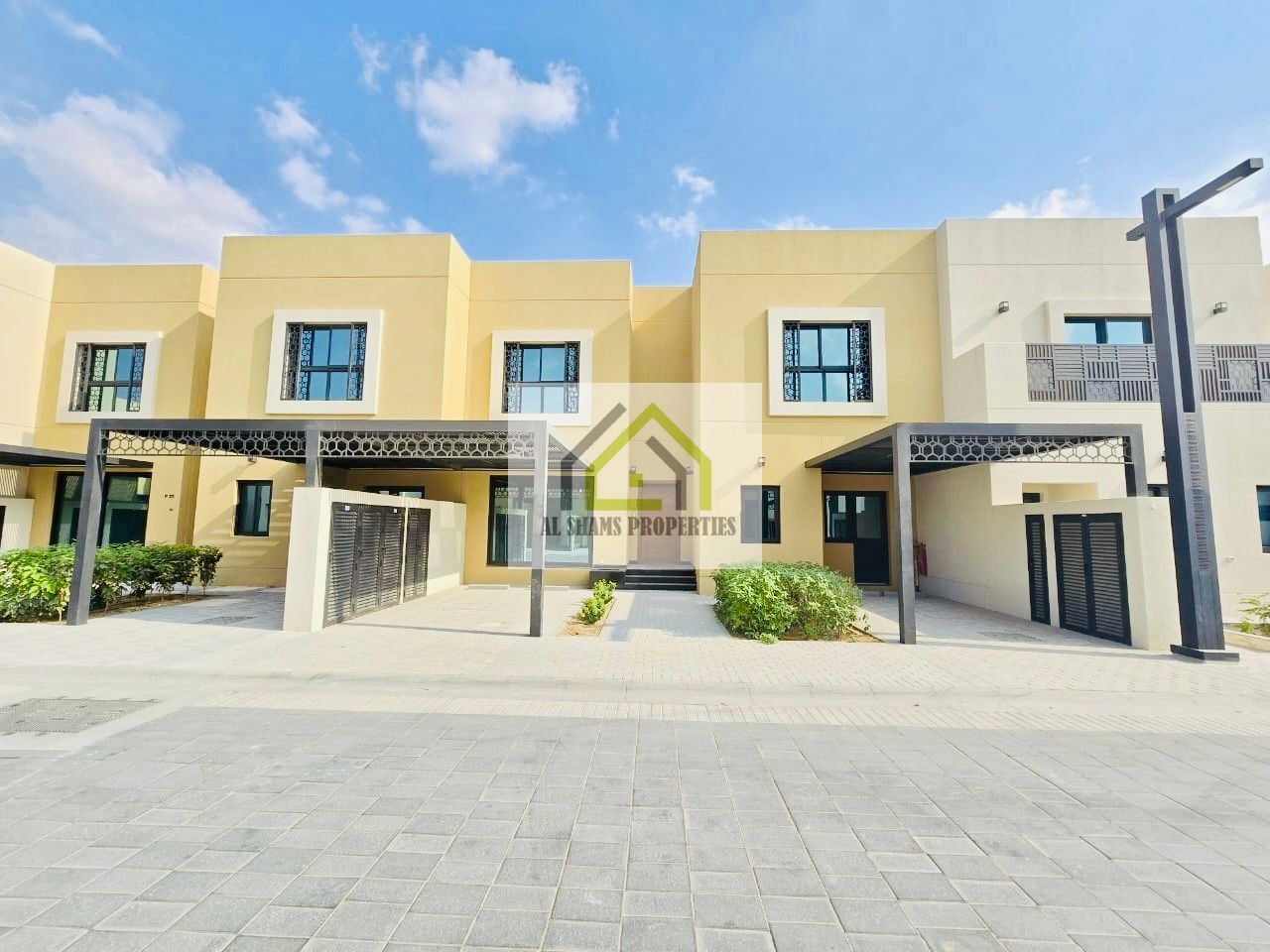 Corner Villa ~ 3BedRoom Unit With Maid Room