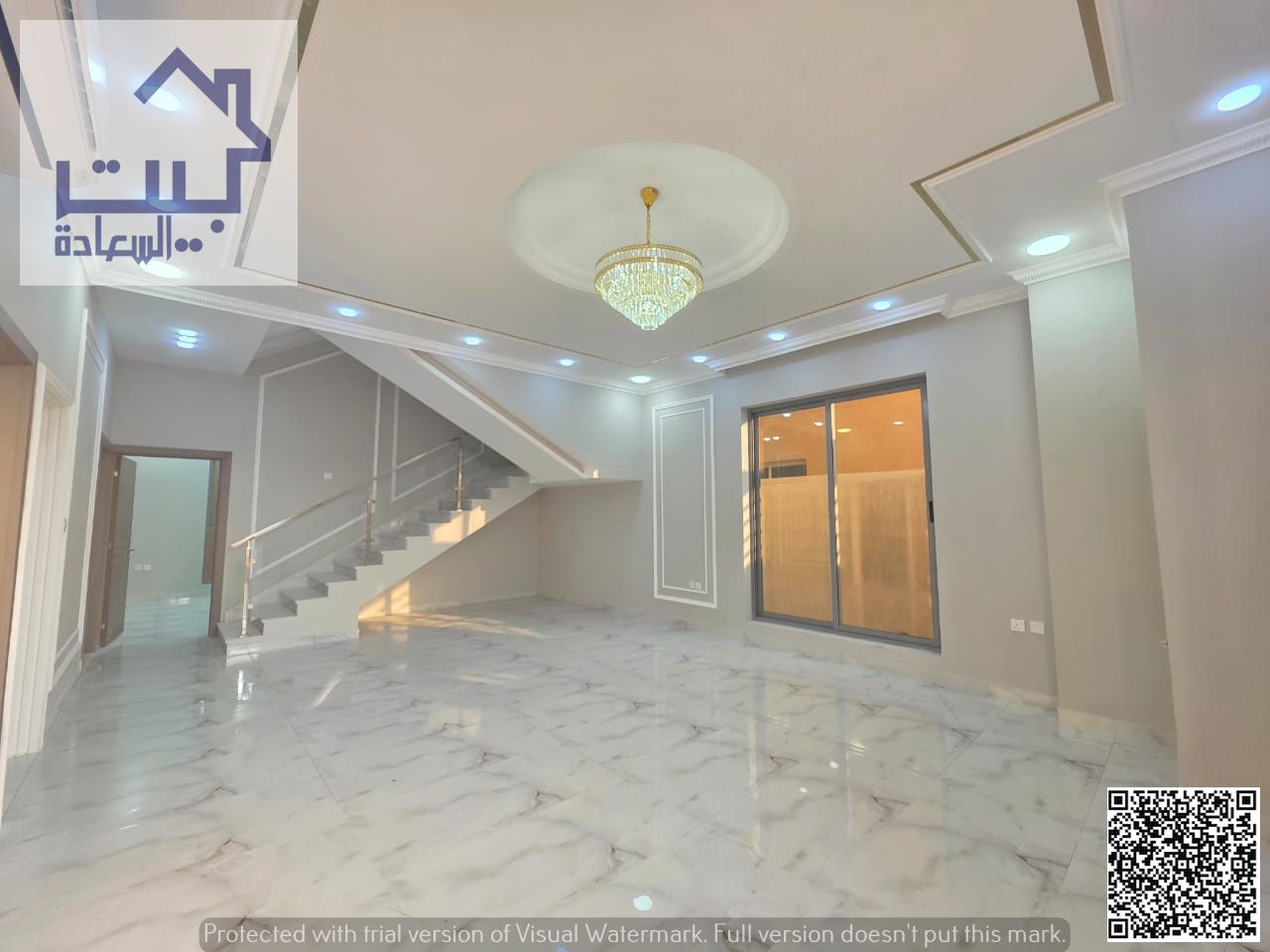 For rent in Al Yasmin area: 5 master bedrooms + 7 bathrooms with a rooftop terrace. Asking price: AED 125,000 (negotiable). Electricity, water, and ai