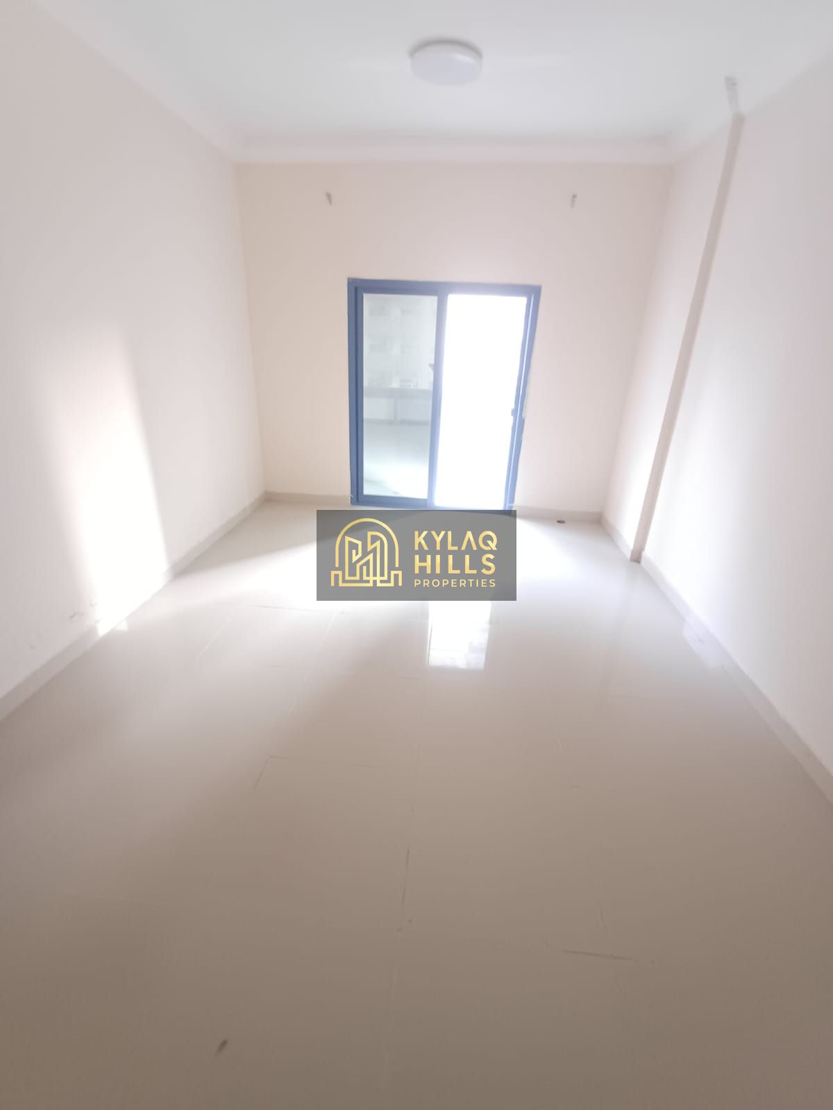 Spacious 2BHK Opposite Sahara Center | Family Building | AED 40,000 I 1-Month Free