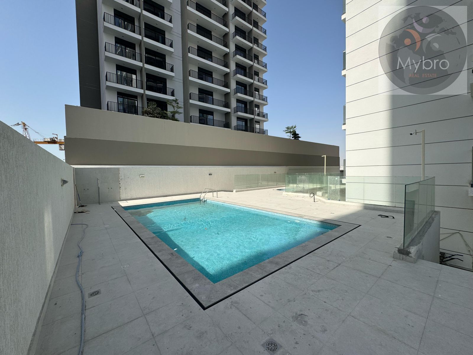 1 BHK / Prime Location / Multiple Cheques