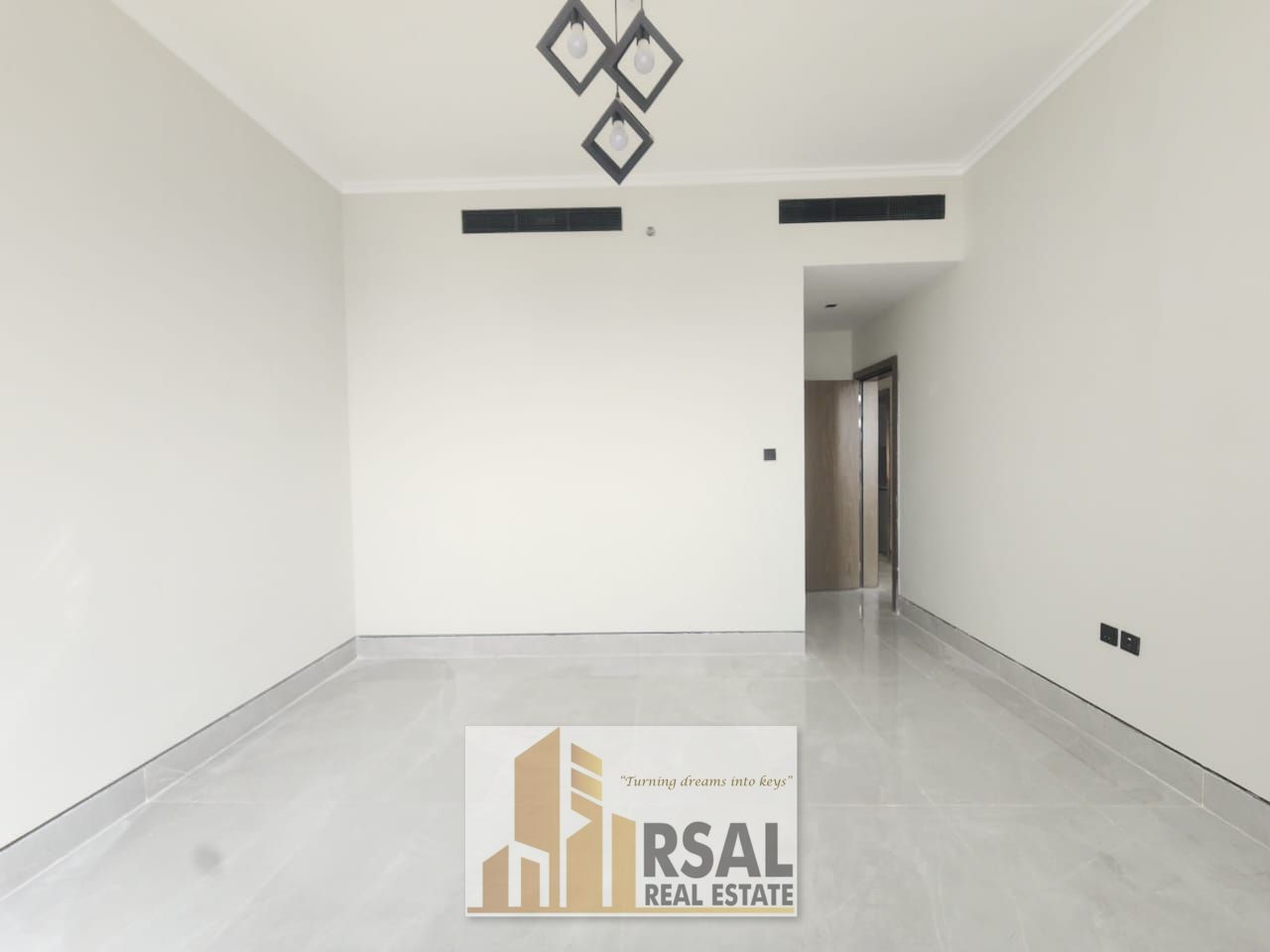 Brand new first shift _ Lavish 1Bedrom apartment _ only faimly