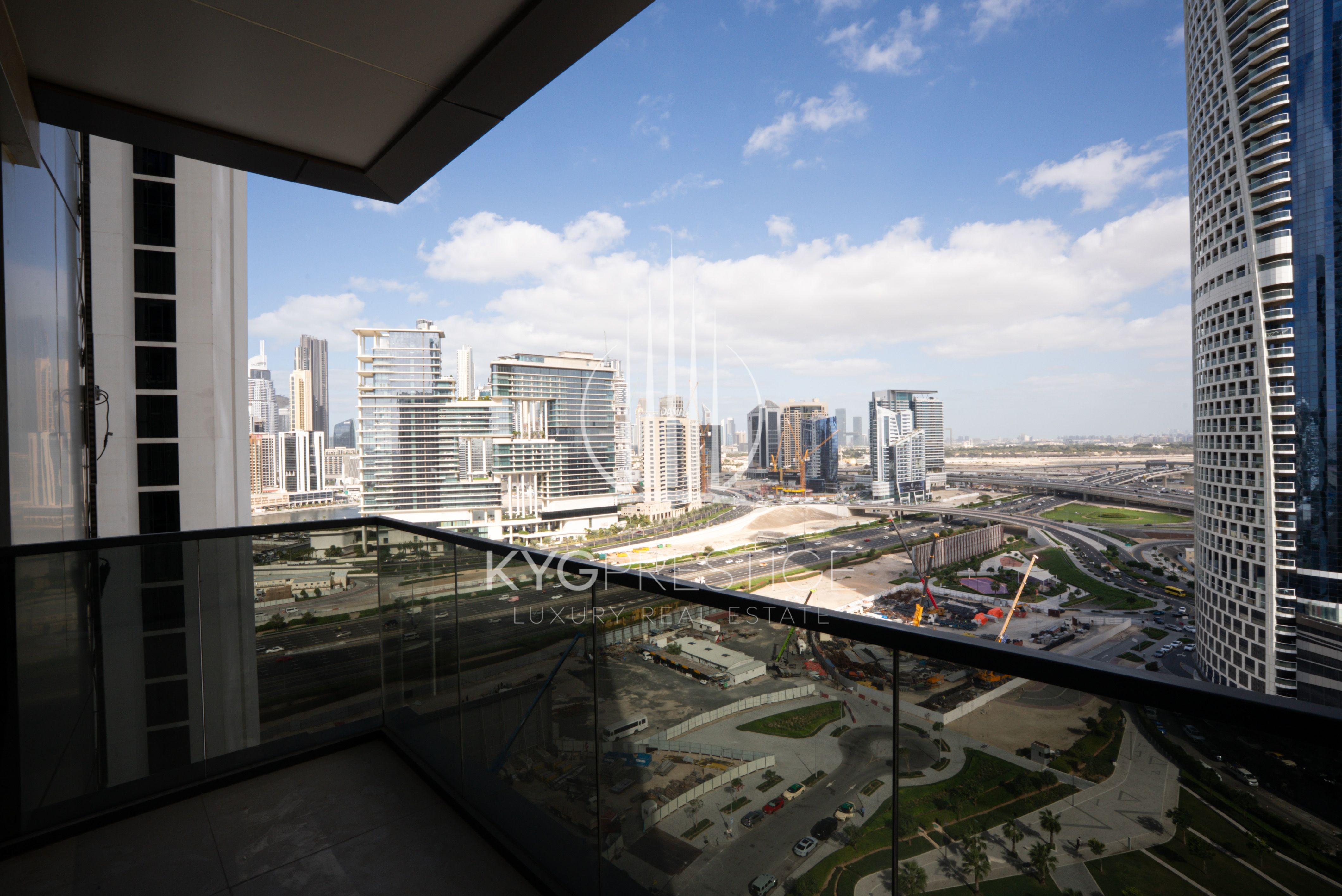 Prime Business Bay living with breathtaking views