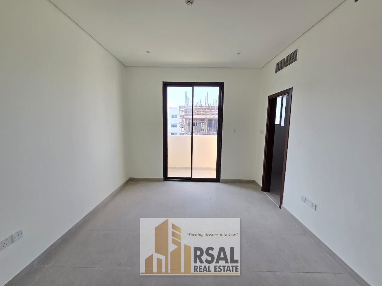 Brand new 2 Bedrom / wardrobe double balcony / open stuning view