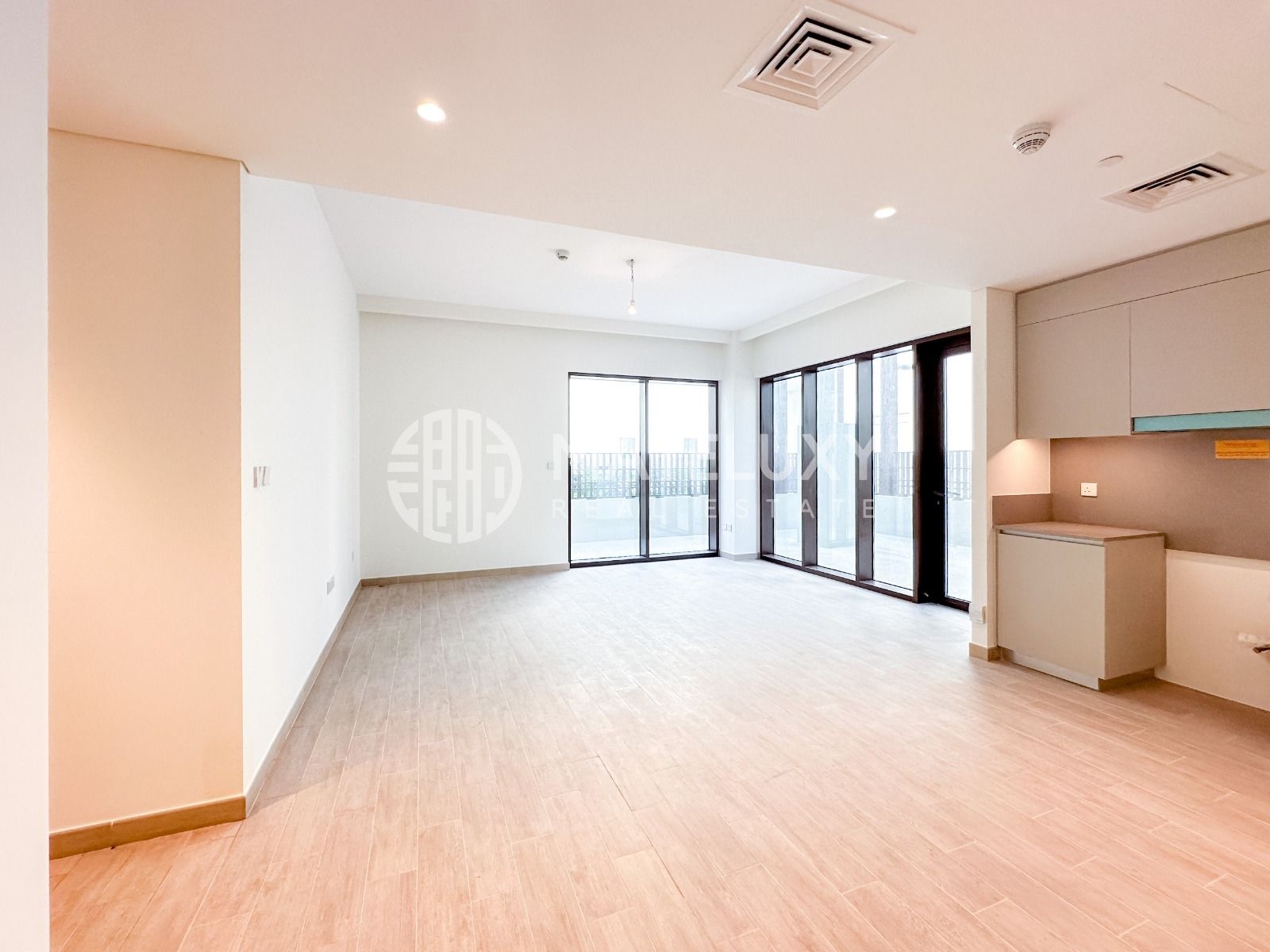 2BR | Huge Terrace | AC Free | Close to Lagoons