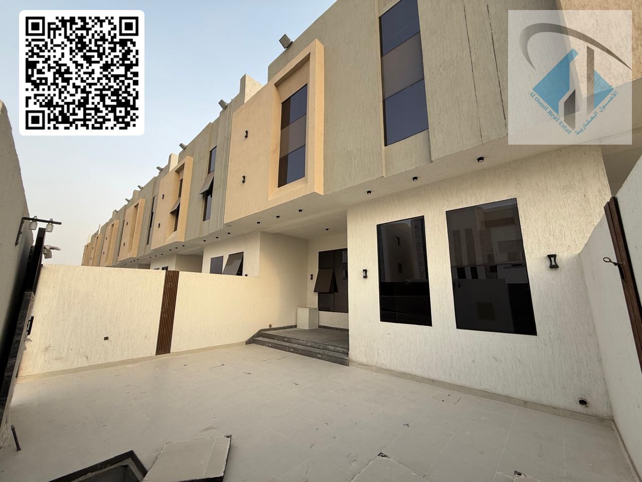 For sale: 3-story villa, registration and ownership fees included, prime location