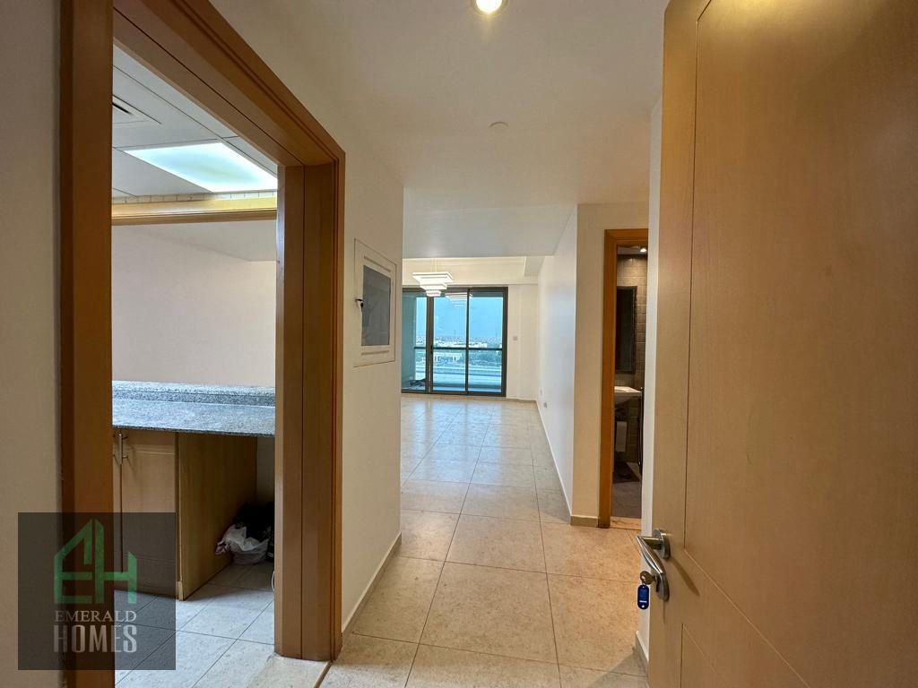 Bright & Spacious | Semi Close Kitchen | Ready to Move