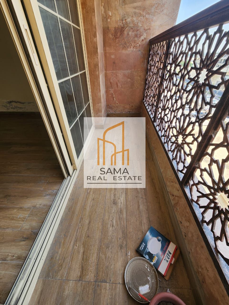 1bhk with balcony and 2 washroom Available For family r36 k