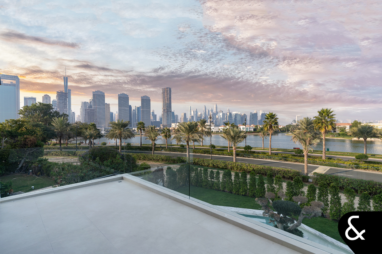 Turnkey Extended 5 Bed Villa | Skyline Views