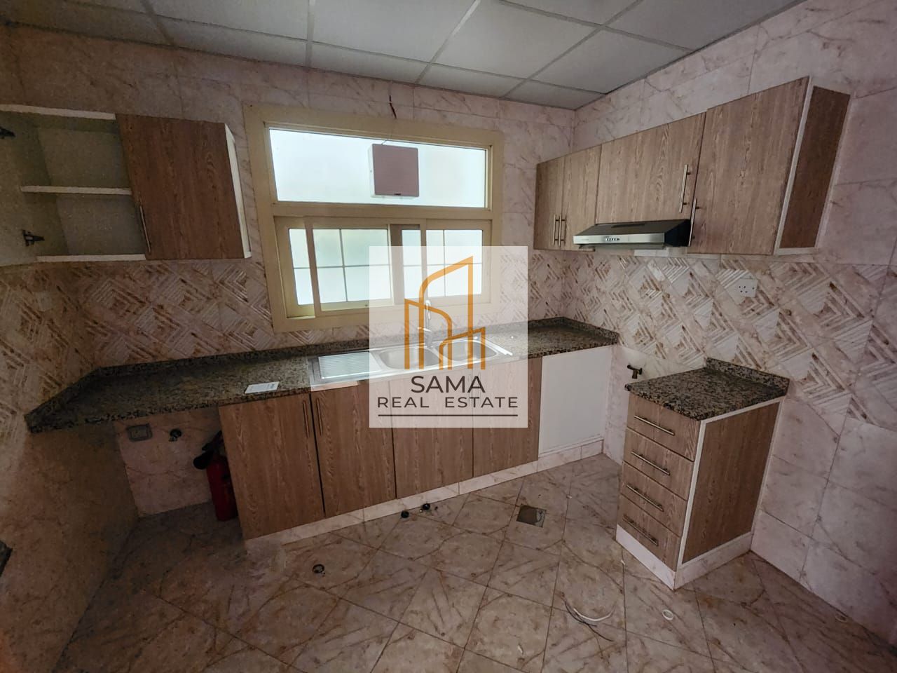 Family 1BR luxury Apartment with balcony 2bathroom on road building only 36k muwaileh