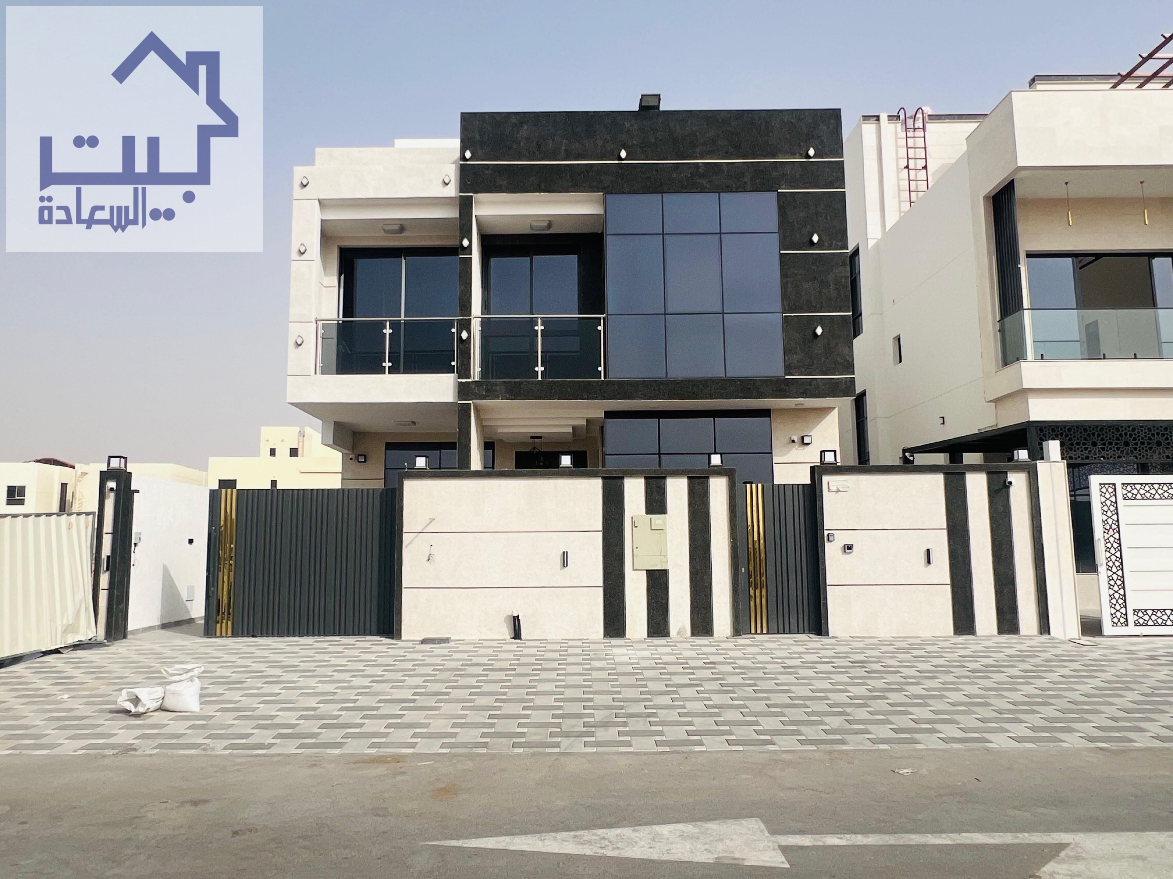 Your dream villa with luxurious finishes, including air conditioning, close to all services, just 3 minutes from Sheikh Mohammed Bin Zayed Road. Freeh