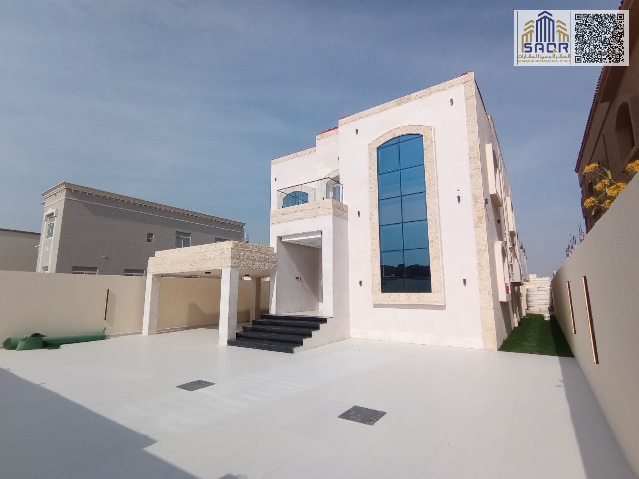 Ready-to-move-in villa with electricity, water, and air conditioning / Prime location behind Nesto / Freehold / No service charges